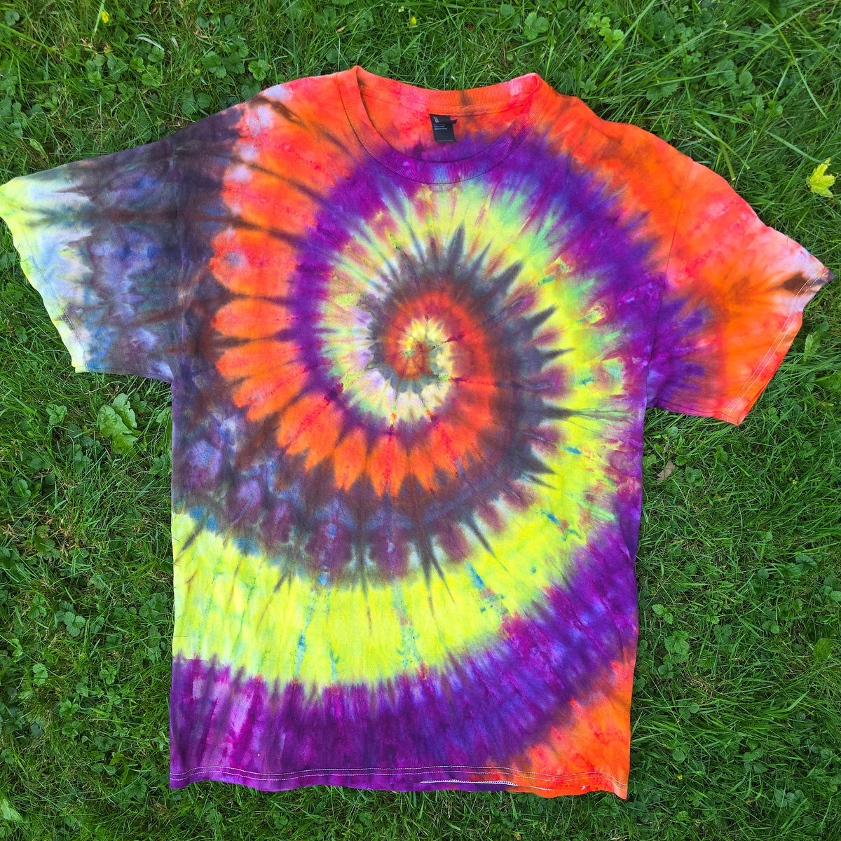 Halloween Spiral Ice Dye